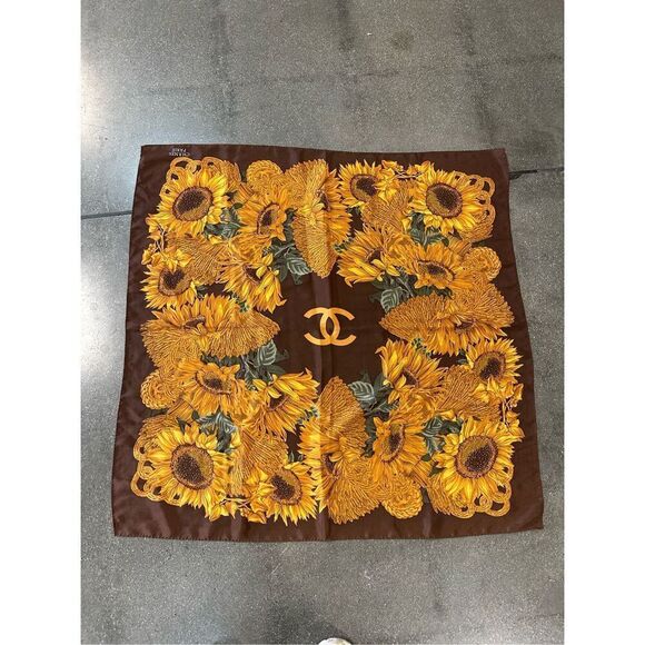 CHANEL Accessories - Chanel Vintage Silk Sunflower Scarf